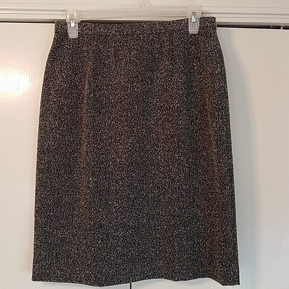 Donna Gray black nubby-look lined skirt
